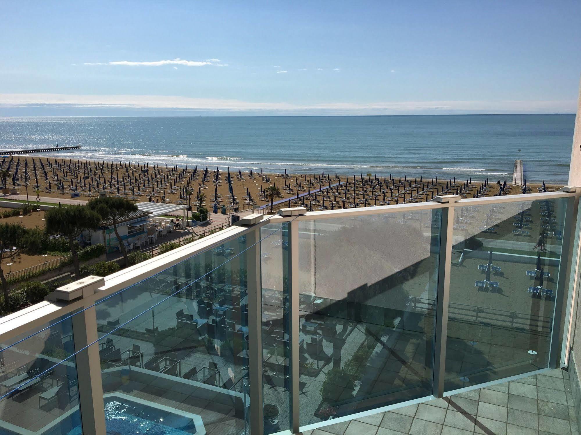 Hotel La Bussola 3*